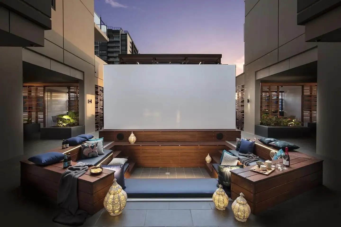 Central South Bank Apt W Pool, Gym & Best Location Brisbane