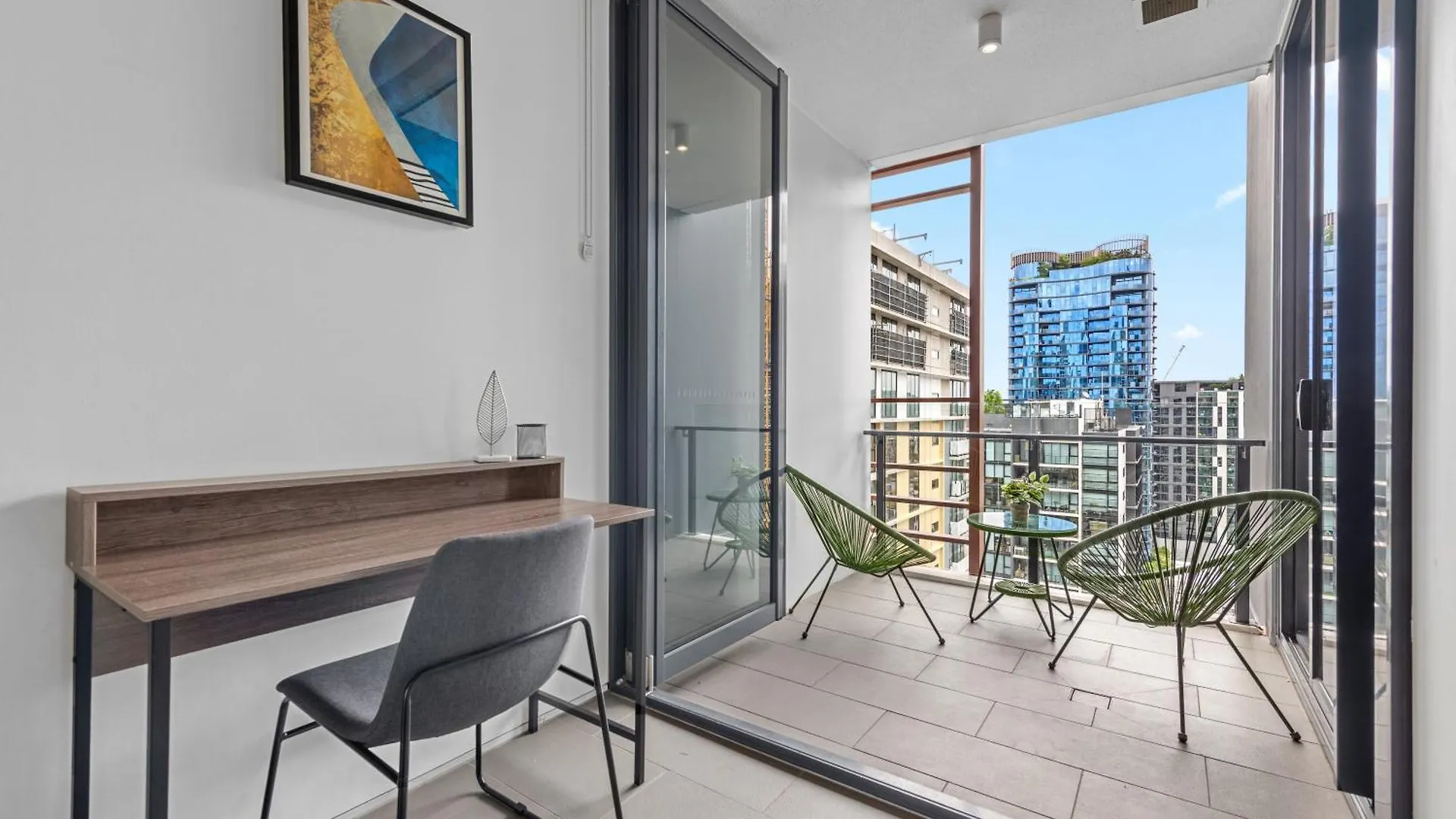 Central South Bank Apt W Pool, Gym & Best Location Brisbane 0*,